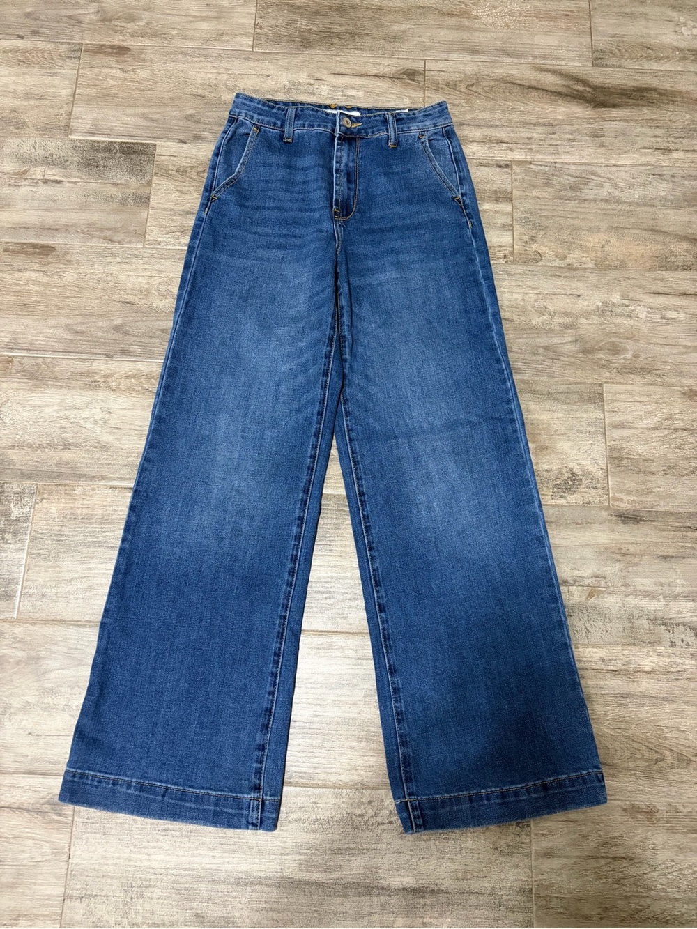 KanCan Wide-Leg Women’s Jeans in Medium Blue Wash